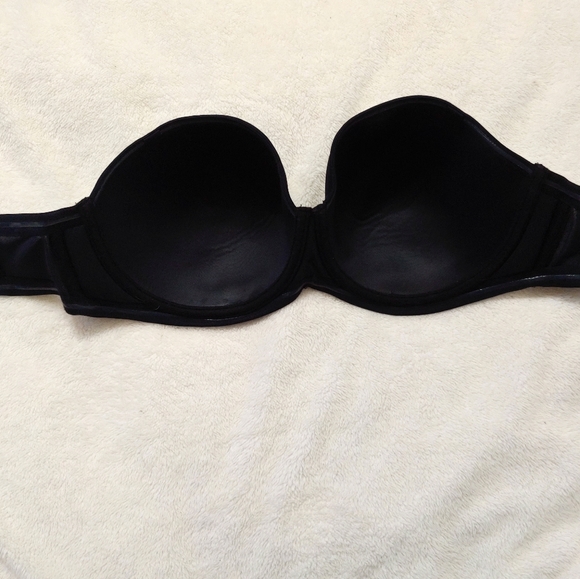 38DD strapless bra by Delicates - Picture 2 of 4